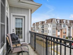 568 Pacing Way 568, Westbury NY 11590