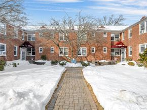 4 Bryant Crescent 2C, White Plains NY 10605