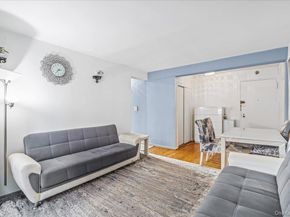 50-21 39th Place 4H, Sunnyside NY 11104