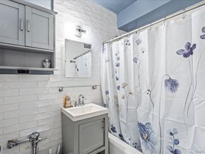 50-21 39th Place 4H, Sunnyside NY 11104