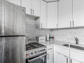 50-21 39th Place 4H, Sunnyside NY 11104
