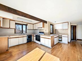 32 Old Canoe Place Road, Hampton Bays NY 11946