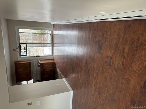 10 Shiloh Court, Coram NY 11727