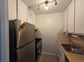 18-15 215th Street 6 C, Bayside NY 11360