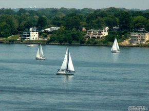 18-15 215th Street 6 C, Bayside NY 11360