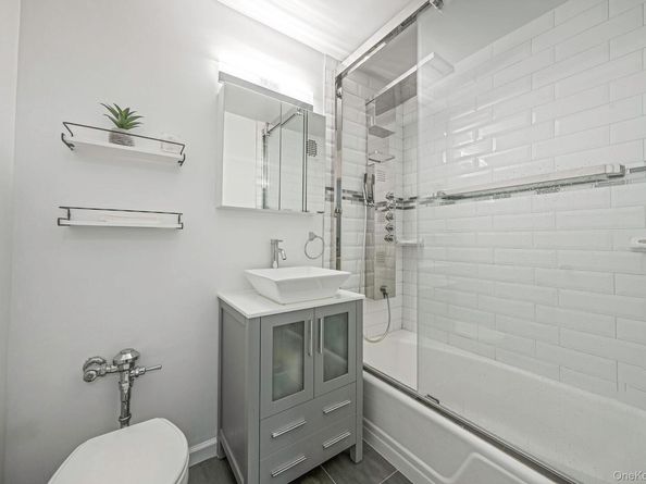 88-12 151 4A, Howard Beach NY 11414