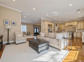 26 The Hemlocks, Roslyn Estates NY 11576