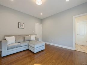 26 The Hemlocks, Roslyn Estates NY 11576