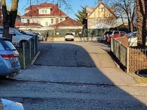 87-05 166th Street 4G, Jamaica NY 11432