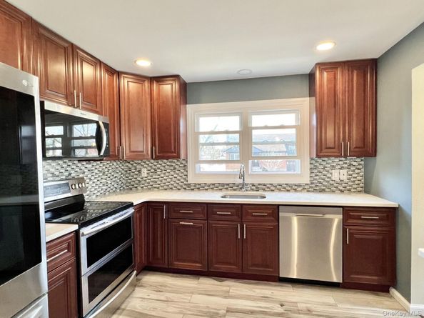 44 Bruce Lane, Westbury NY 11590