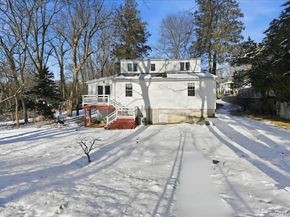 11 Muriel Road, Port Washington NY 11050