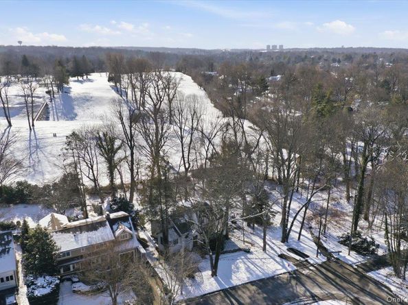 11 Muriel Road, Port Washington NY 11050