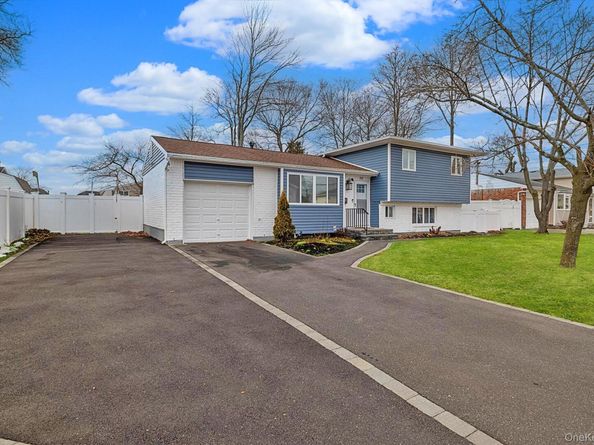 312 W 20th Street, Deer Park NY 11729