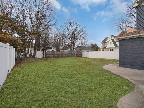 39 Acacia Avenue, Hempstead NY 11550