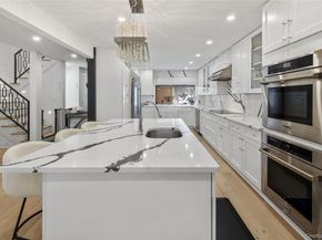 24 Chestnut Lane, Woodbury NY 11797