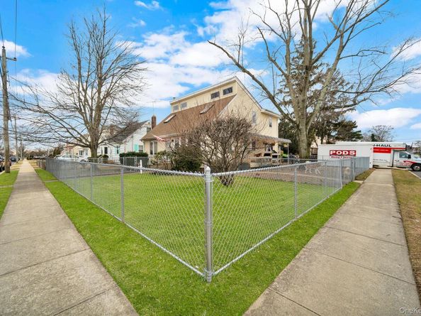 2176 6th Street, East Meadow NY 11554