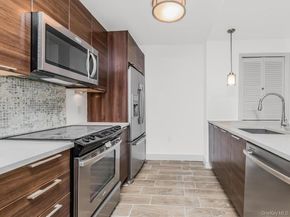701 Ridge Hill Boulevard 1D, Yonkers NY 10710