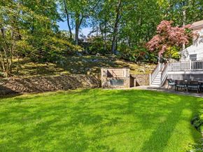 14 Eagles Bluff, Rye Brook NY 10573