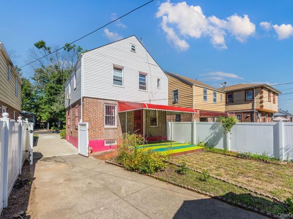 13049 217th Street, Laurelton NY 11413
