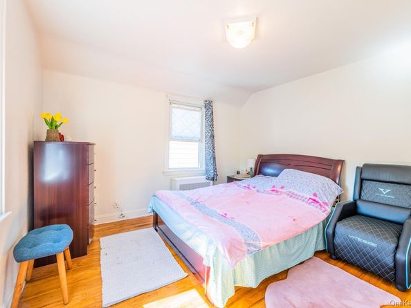 13049 217th Street, Laurelton NY 11413
