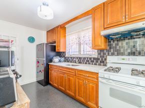 13049 217th Street, Laurelton NY 11413