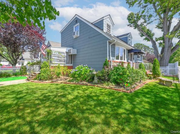 118 Edmund, Lynbrook NY 11563