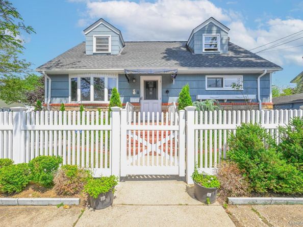 118 Edmund, Lynbrook NY 11563