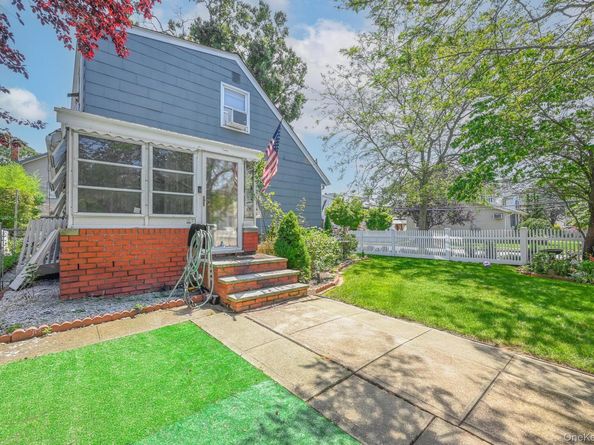 118 Edmund, Lynbrook NY 11563