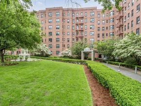 84-01 Main Street 221, Briarwood NY 11435