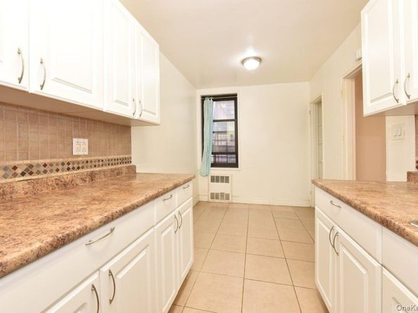 84-01 Main Street 221, Briarwood NY 11435