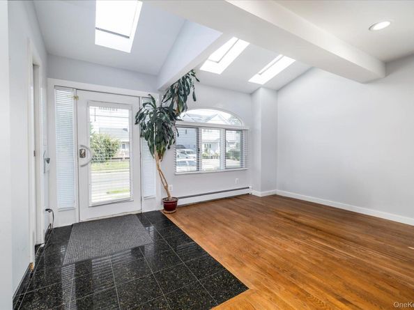 31 Alice Street, Merrick NY 11566