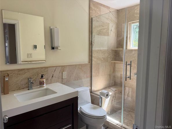 109 Cherry Drive W, Plainview NY 11803