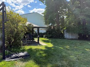 109 Cherry Drive W, Plainview NY 11803