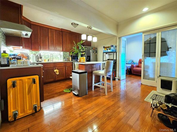 149-06 Northern Boulevard 504, Flushing NY 11354