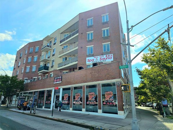 149-06 Northern Boulevard 504, Flushing NY 11354