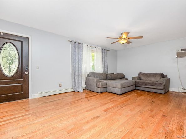 16 Hillside Road, Farmingville NY 11738