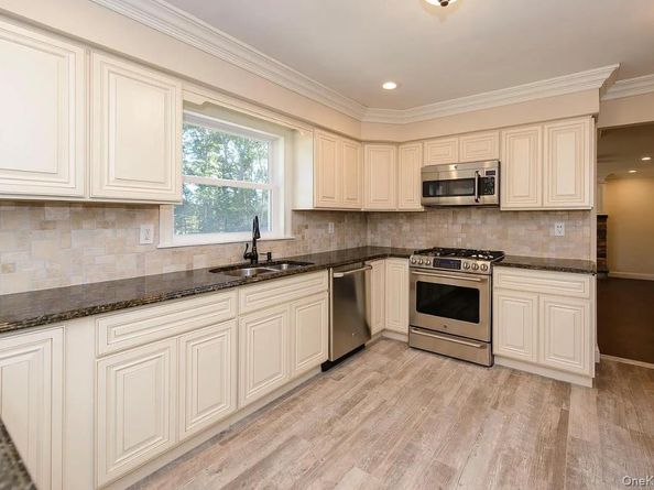 29 Thornwood Drive, Dix Hills NY 11746