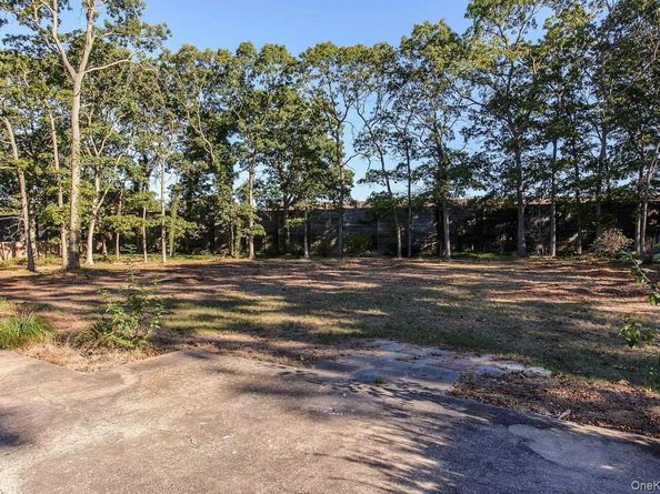 29 Thornwood Drive, Dix Hills NY 11746