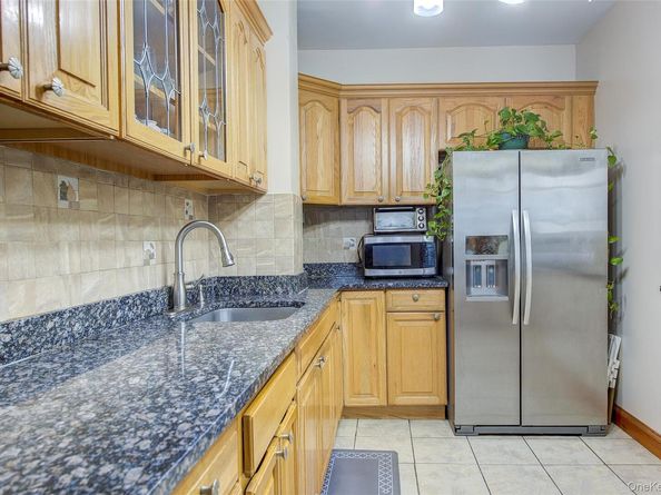 161-10 84th Road, Jamaica Hills NY 11432