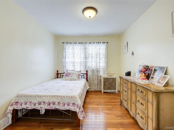 161-10 84th Road, Jamaica Hills NY 11432
