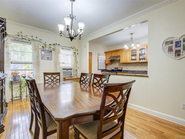 161-10 84th Road, Jamaica Hills NY 11432