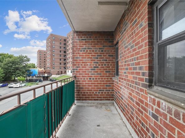 266 Pelham Road 1B, New Rochelle NY 10805