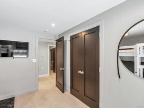 211 Hornbill Drive, Manhasset NY 11030