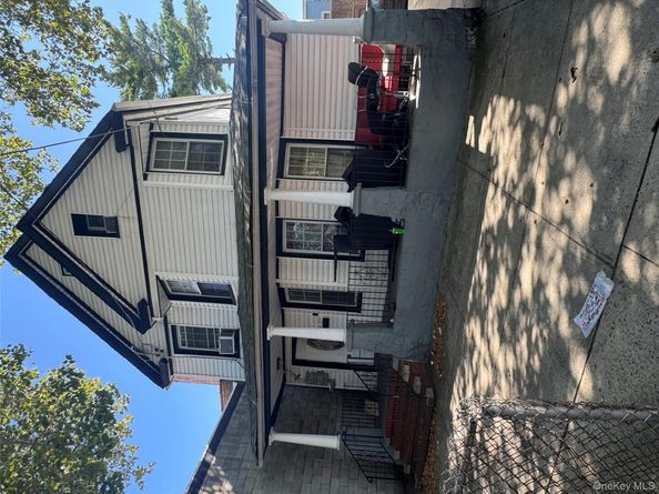 9413 116th Street, Richmond Hill S. NY 11419