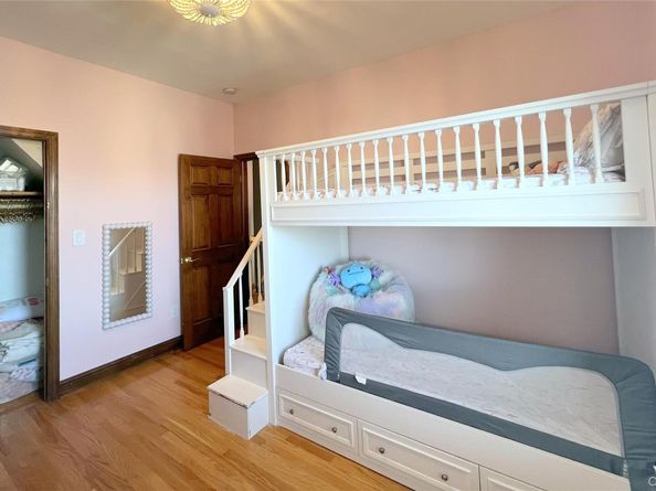 6731 52nd Road, Maspeth NY 11378
