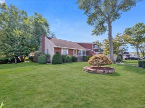 3902 Beechwood Place, Seaford NY 11783
