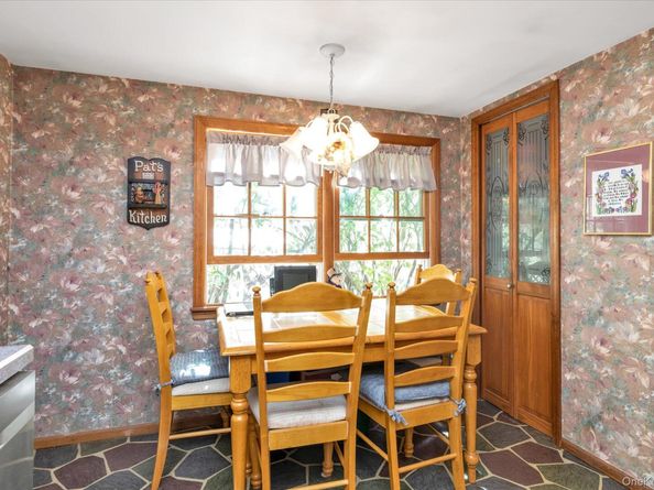 3902 Beechwood Place, Seaford NY 11783