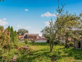 135 Midland Terrace, Yonkers NY 10704