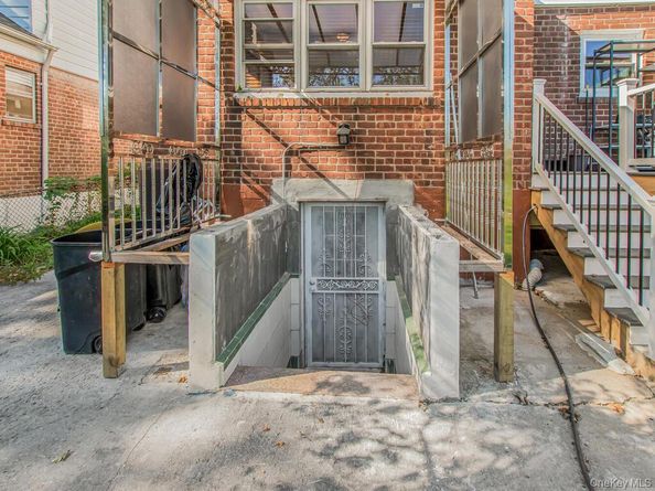 135 Midland Terrace, Yonkers NY 10704