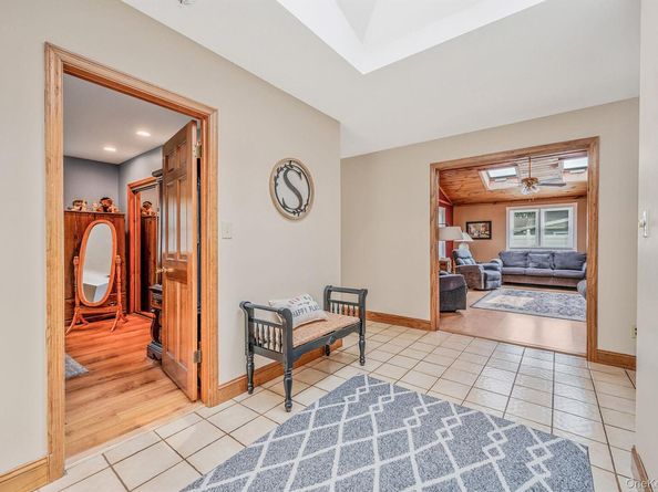 21 Windermere Drive, Holbrook NY 11741